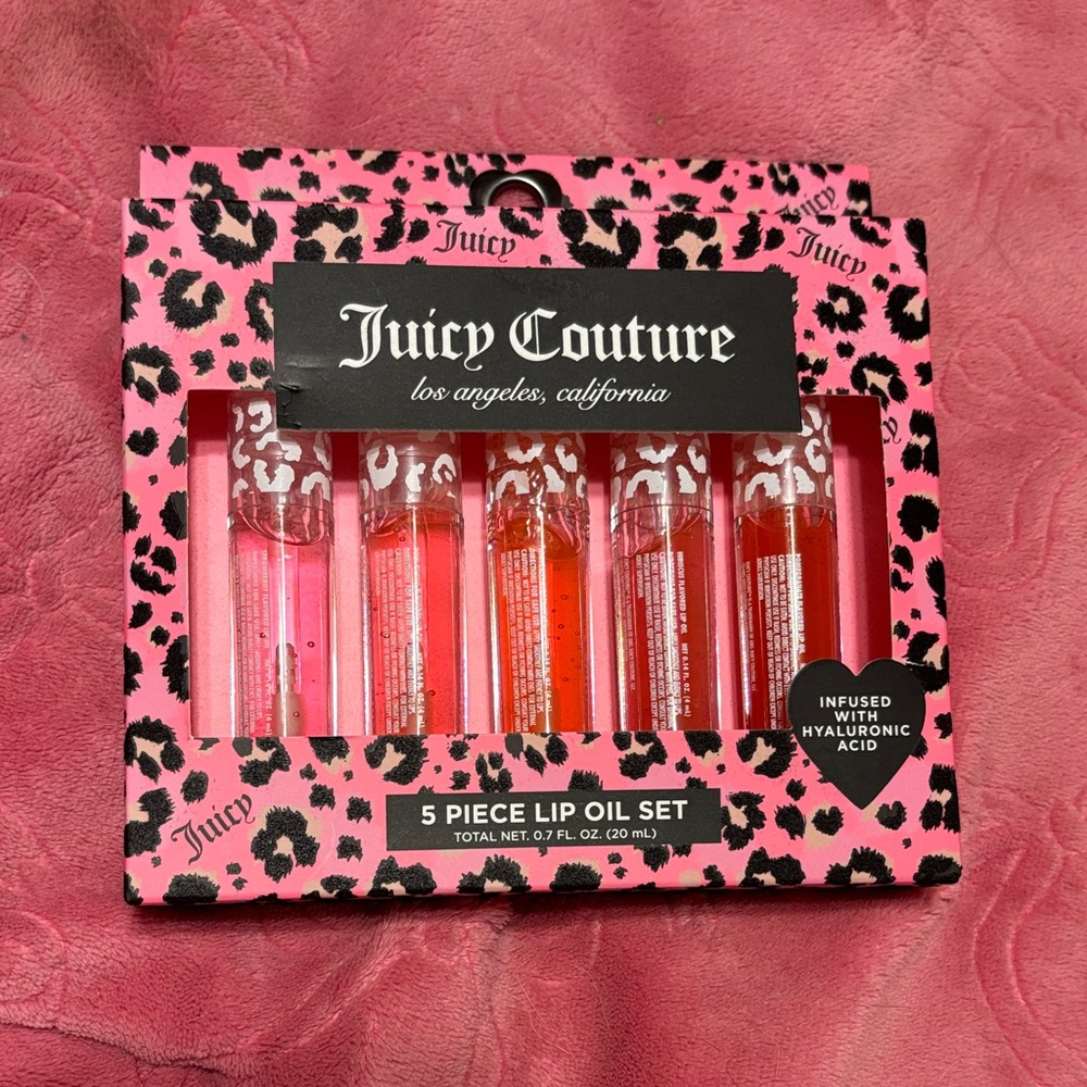 Juicy Couture Lip Oil Set, 5 different lip oils infused with hyaluronic acid.